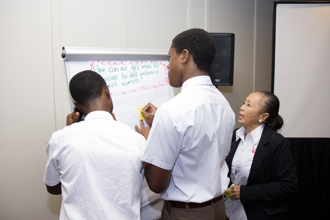 Picture of Kingston College Students and Terri Salmon, YARD Empire participating in breakout group session